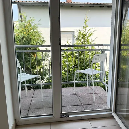 Komfort Studio-apartment Mit Kueche & Balkon Apartament